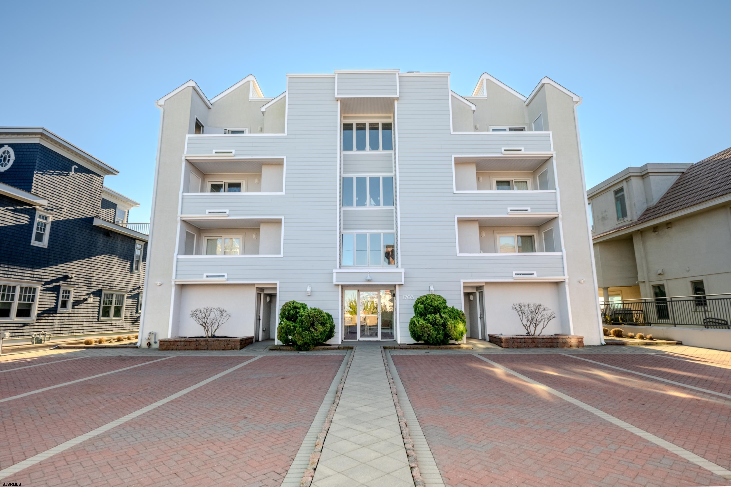 1703 Beach Terrace — photo