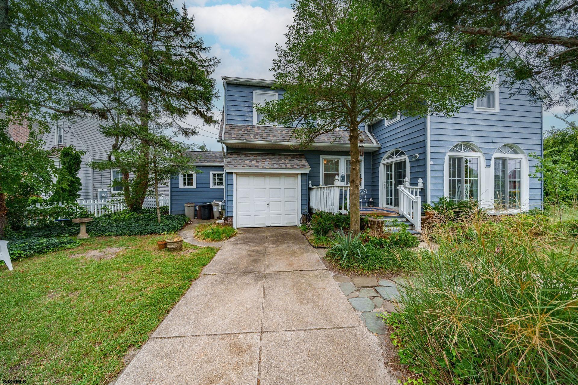 315 E Surf Road — photo