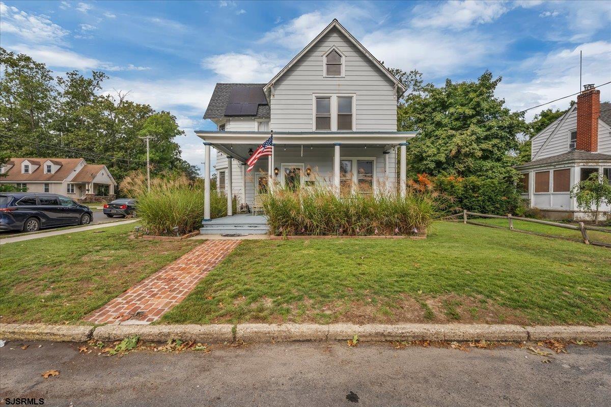 301 Farragut Ave — photo