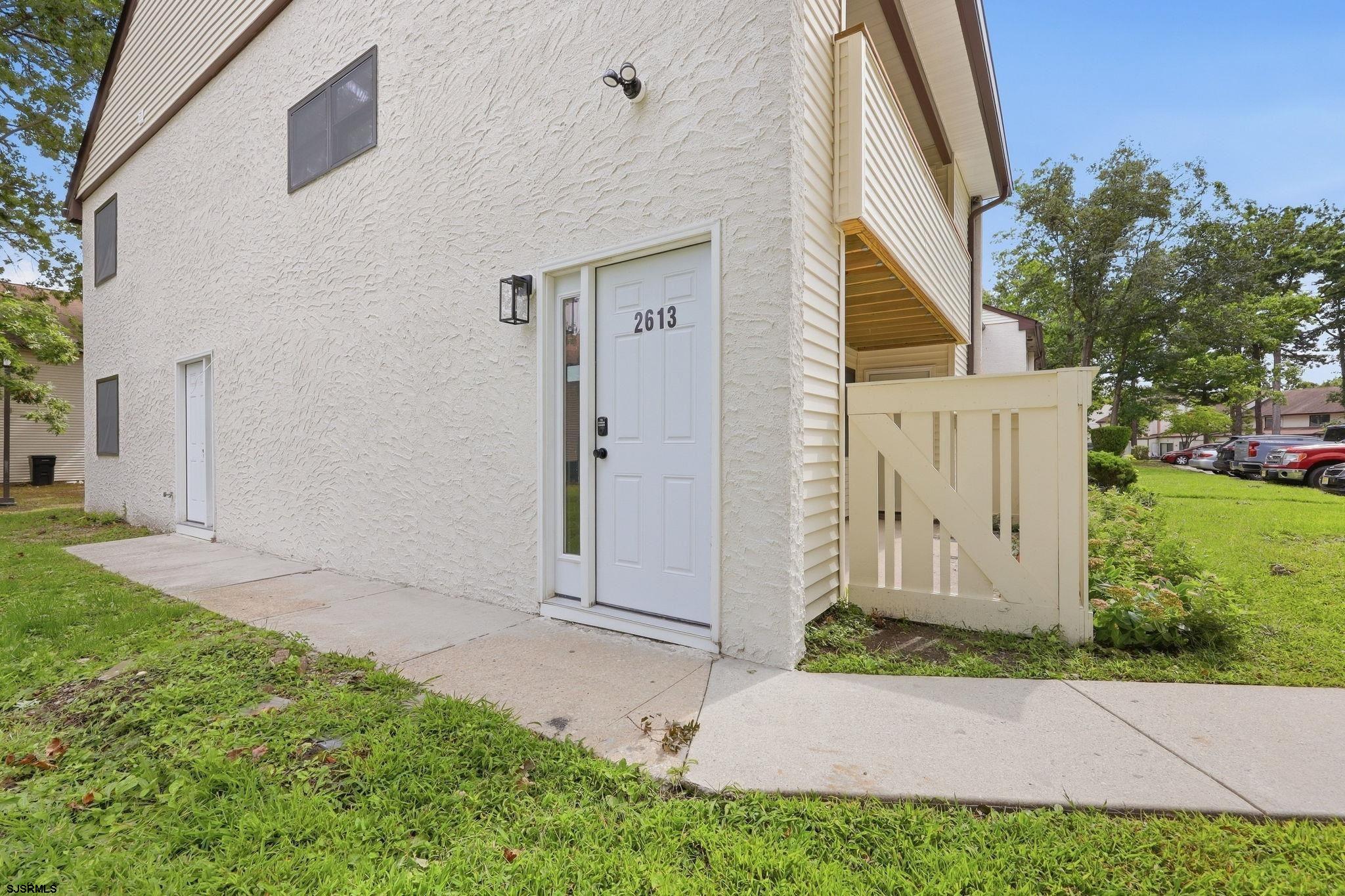 2613 Dogwood Ct — photo
