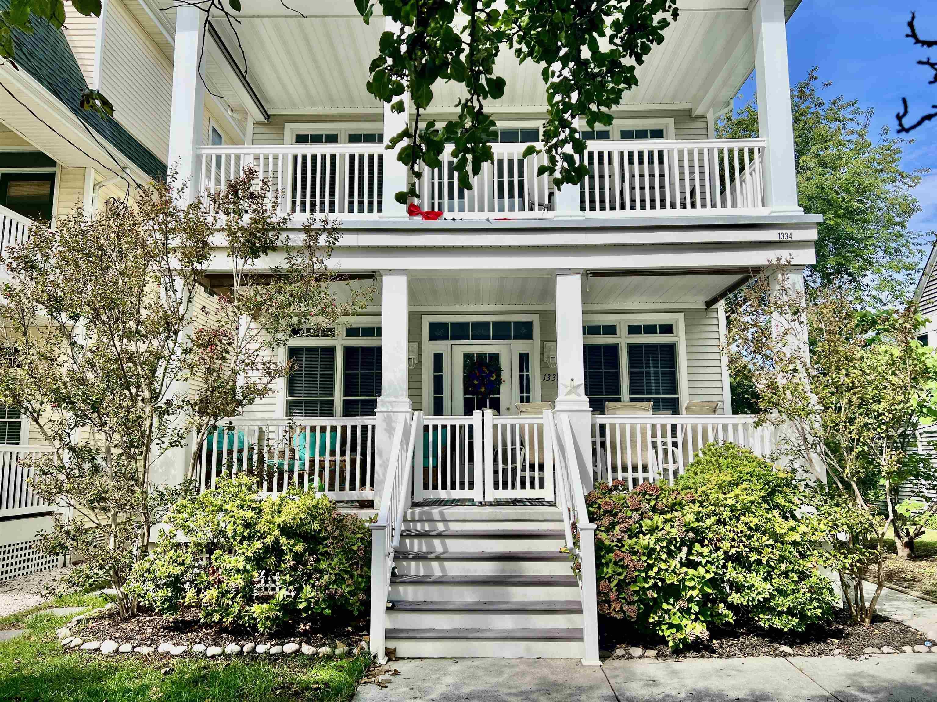 1332 Wesley Ave — photo