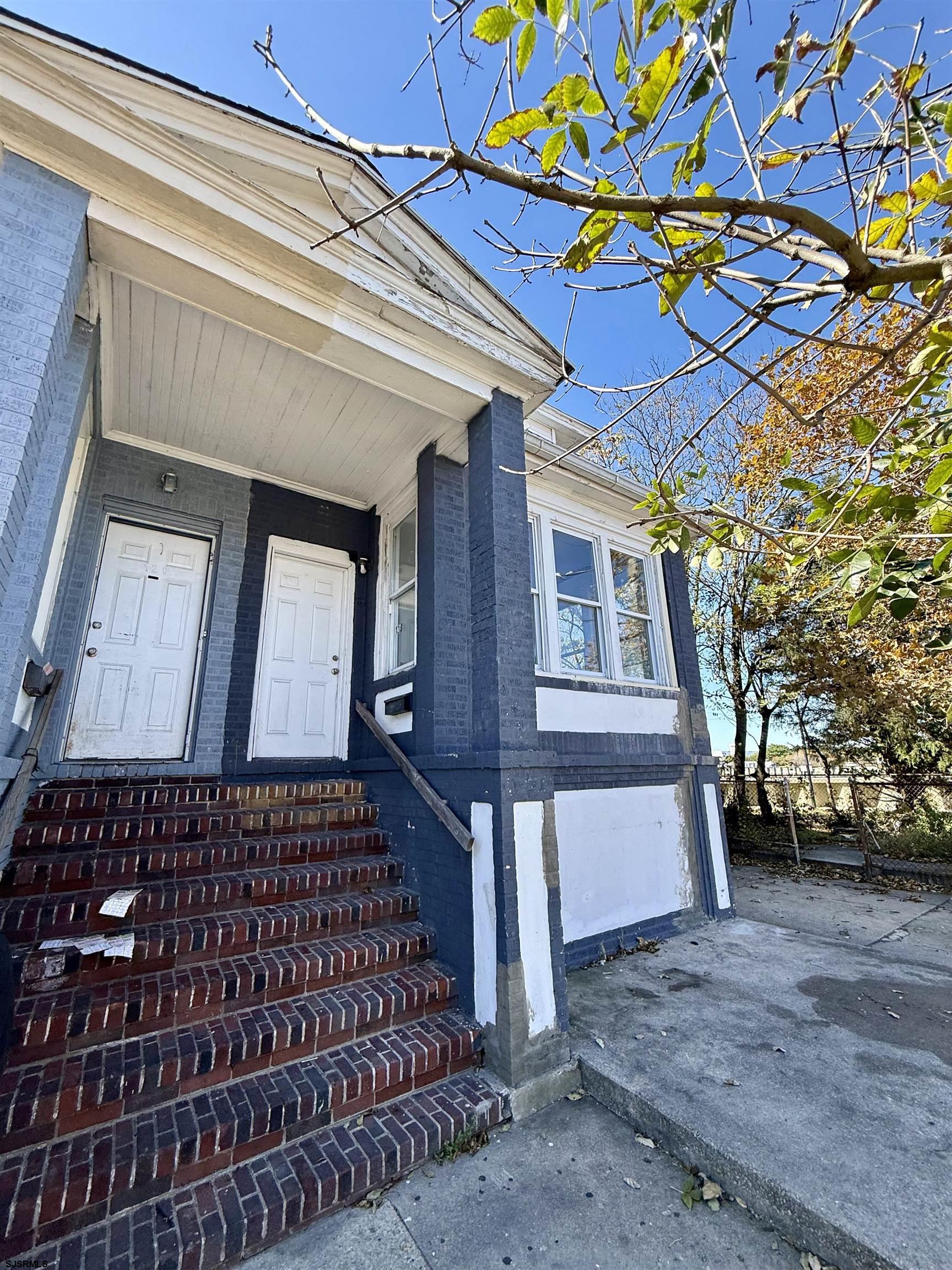 128 N Hartford Ave — photo