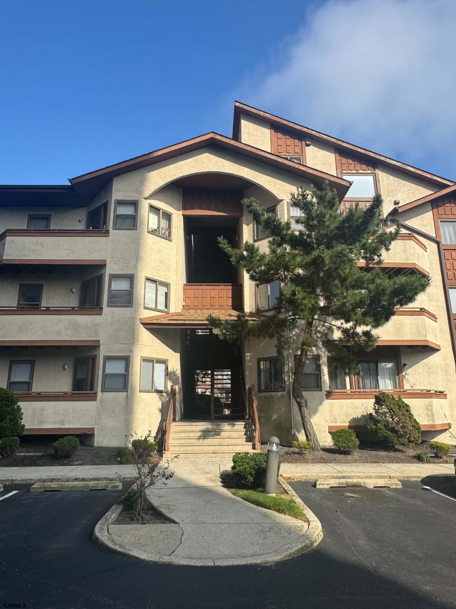 1426 Mediterranean Ave Apt C — photo