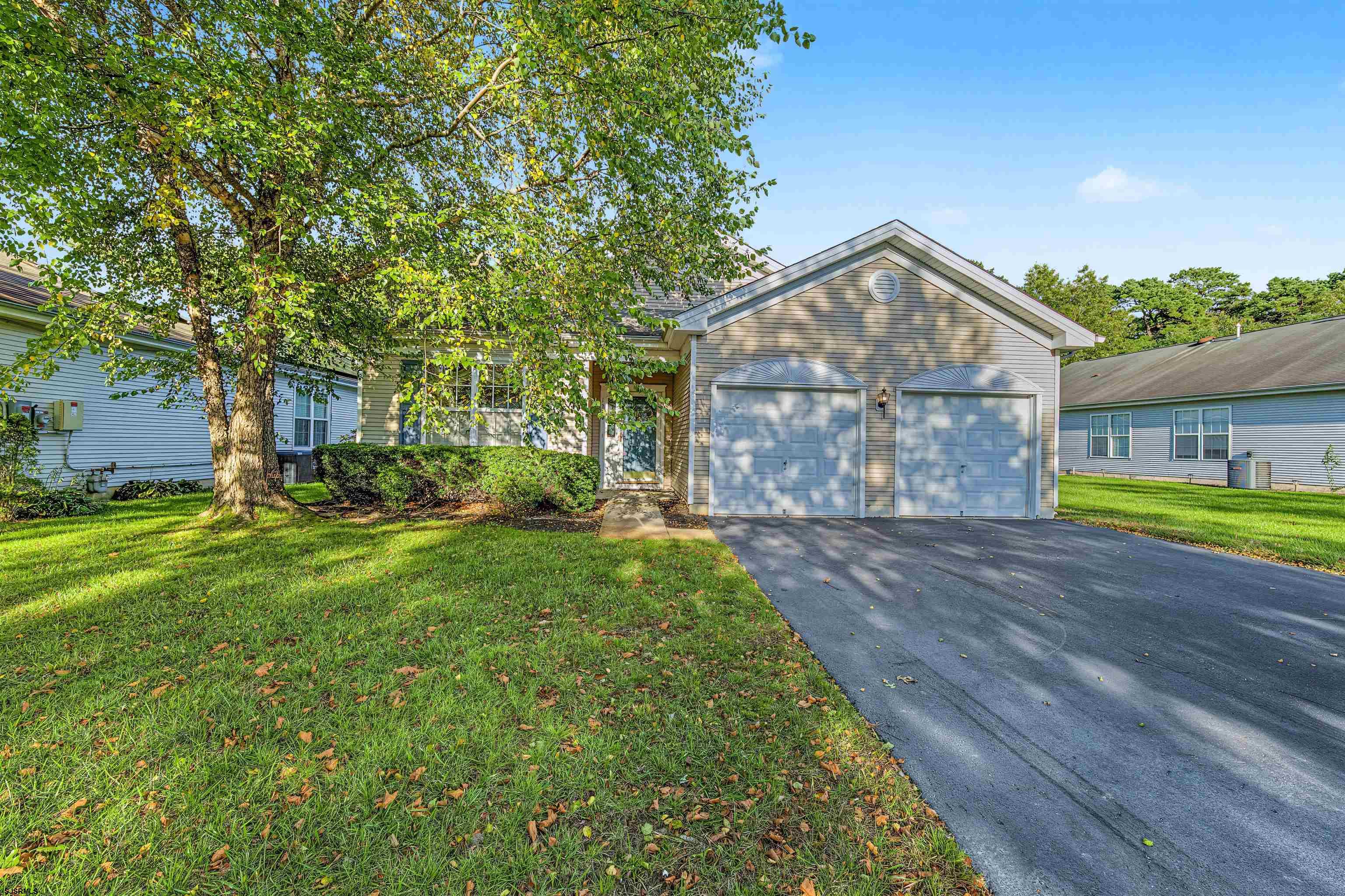 123 Newcastle Ct — photo