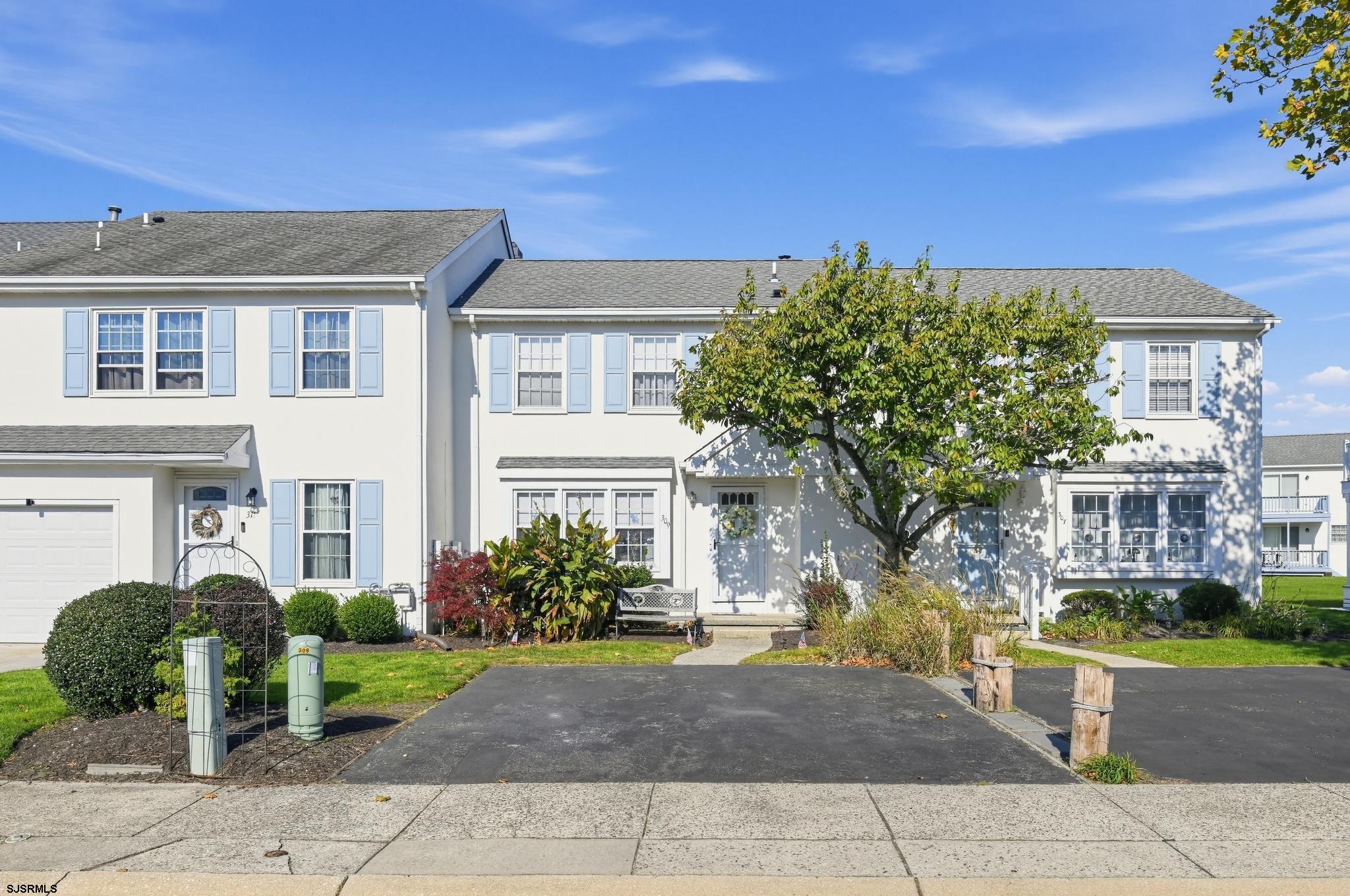 309 Seashell Ln — photo