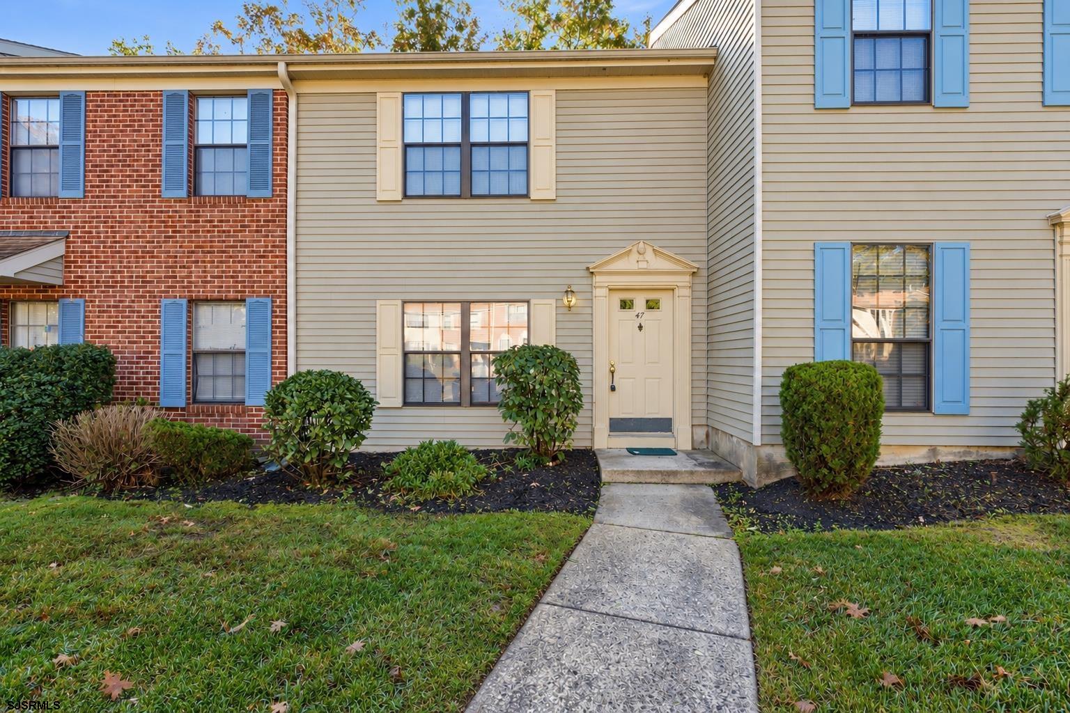 47 Greenwich Dr — photo