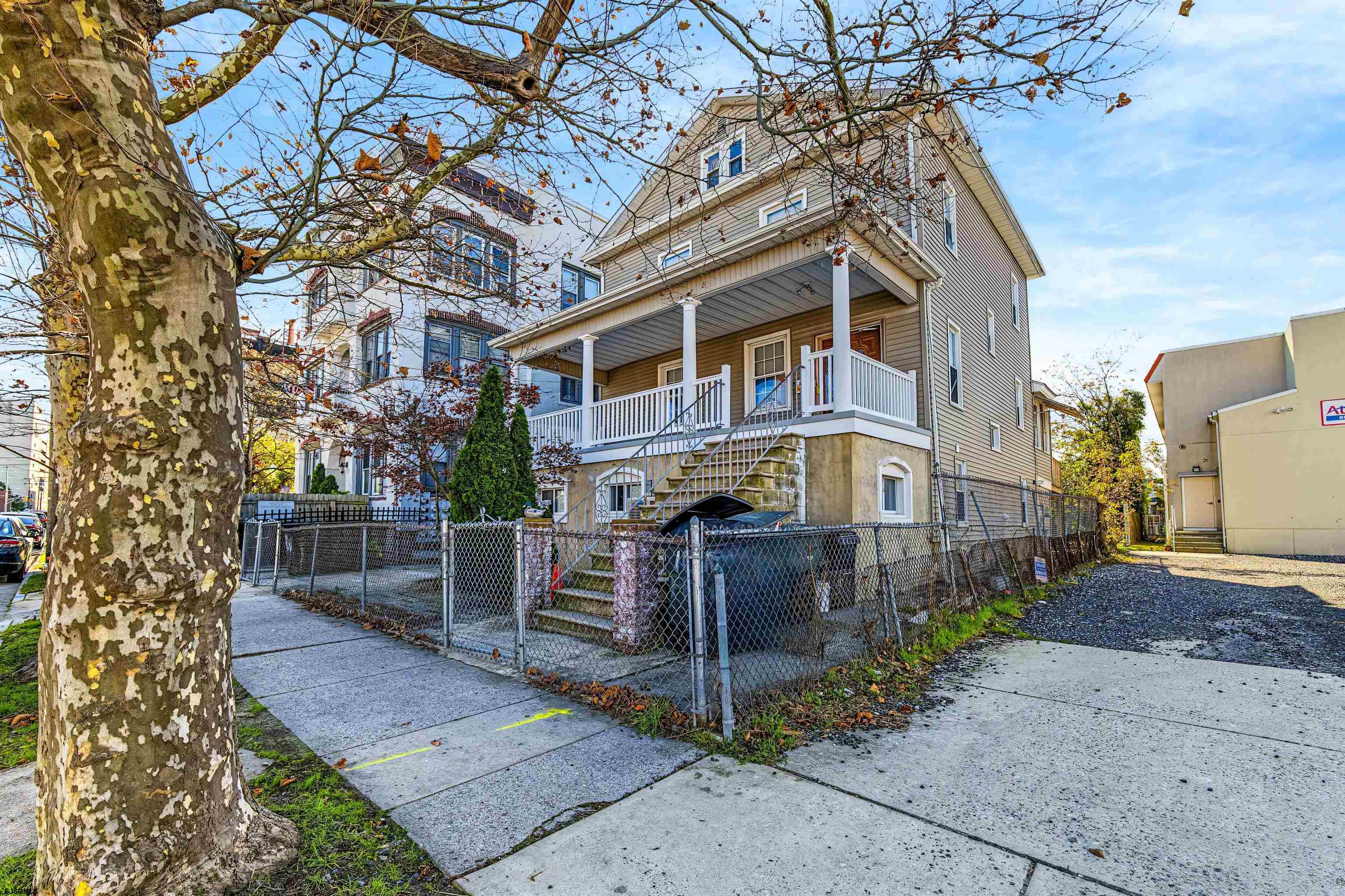 10 N Providence Ave — photo