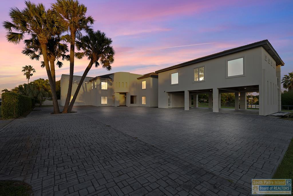 137 Ruben M Torres Blvd. — photo