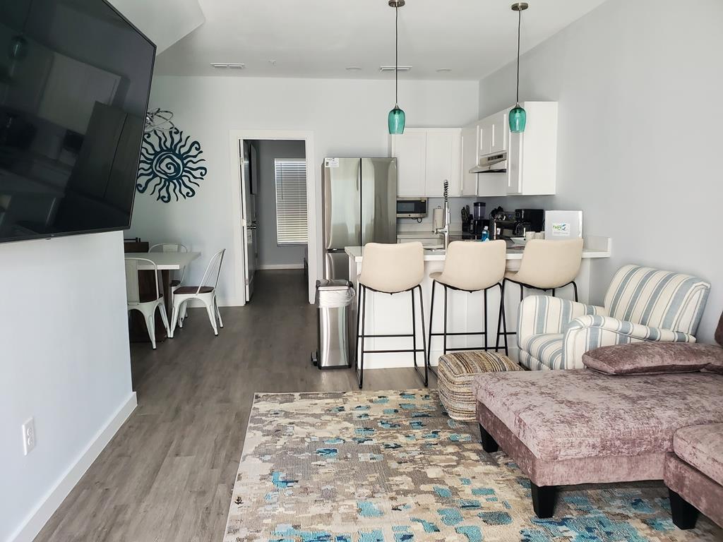 5100 Laguna Blvd. # 2 — photo