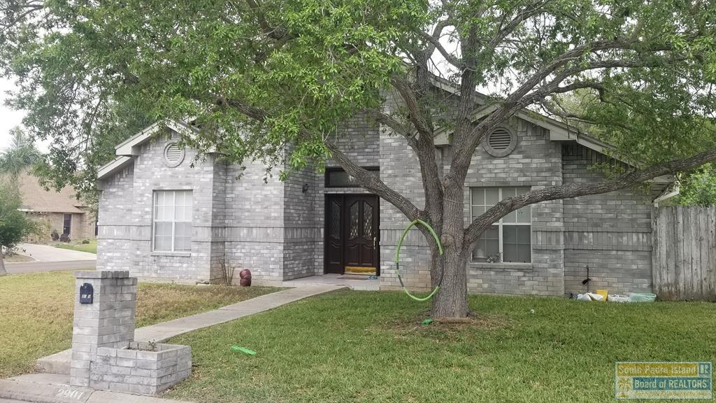 2901 Lakewood Dr. — photo