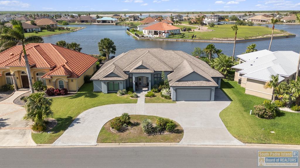 6 Country Club Dr. — photo