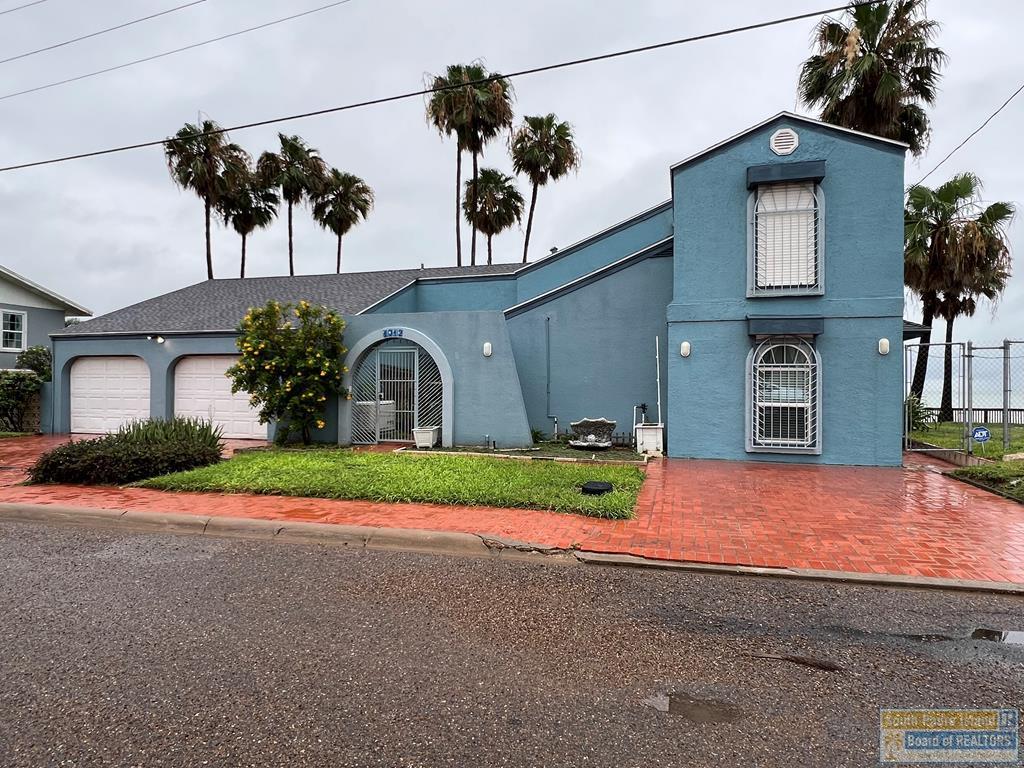 1012 North Shore — photo