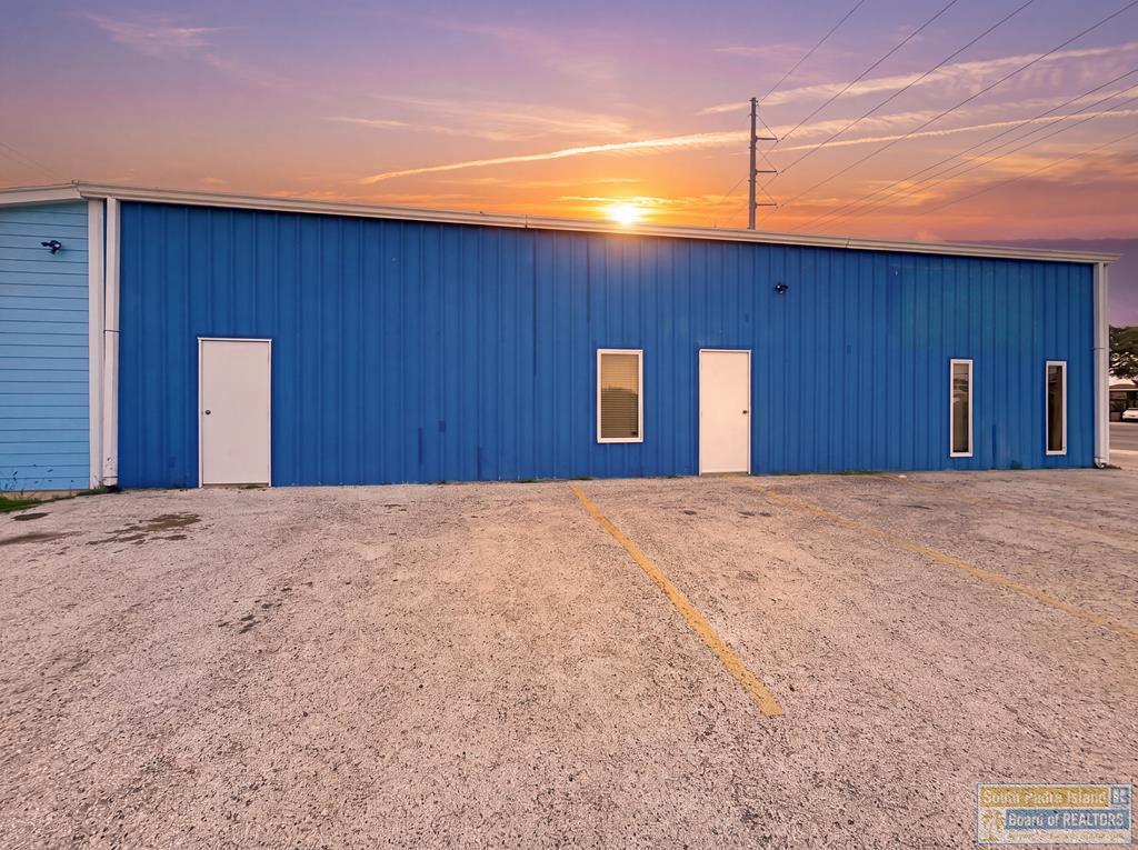 505 E Highway 100 — photo