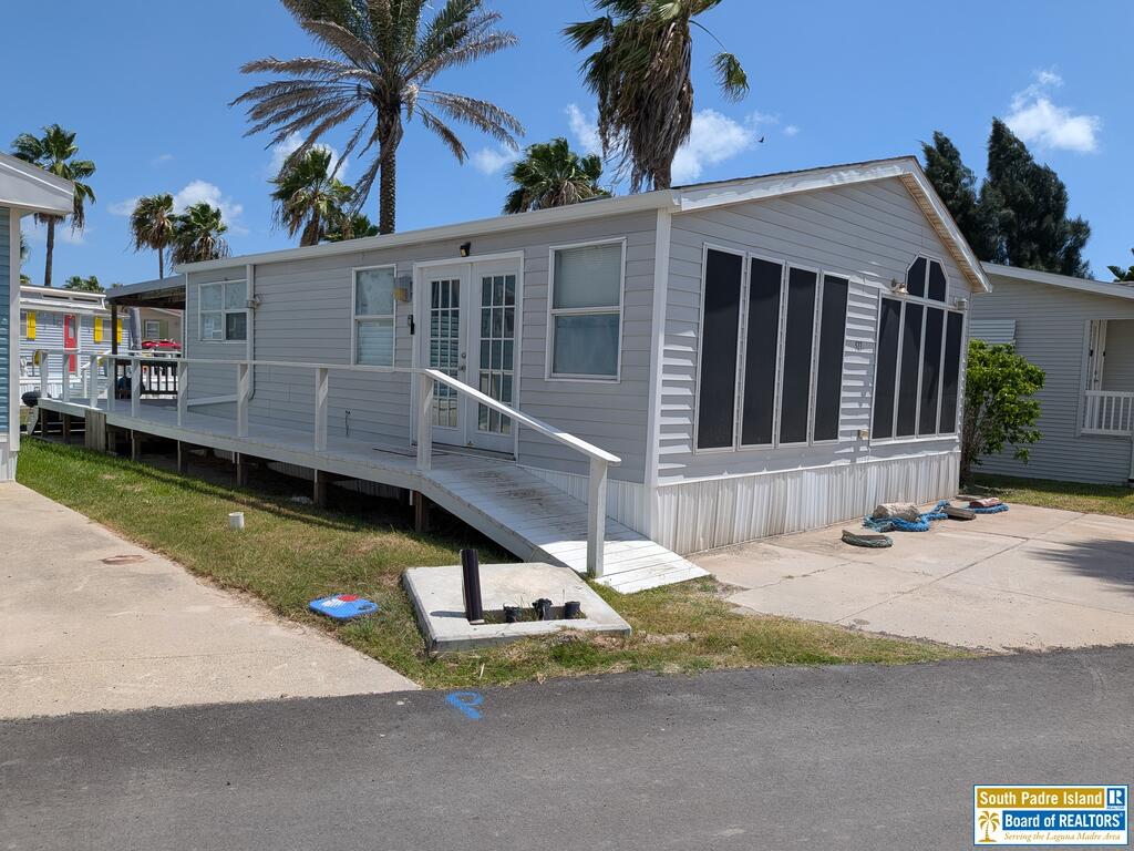 513 W Clam Circle — photo