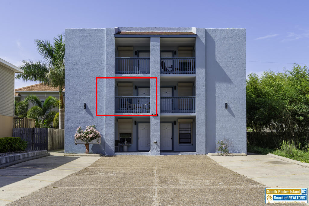 108 E Oleander Dr. #201 — photo