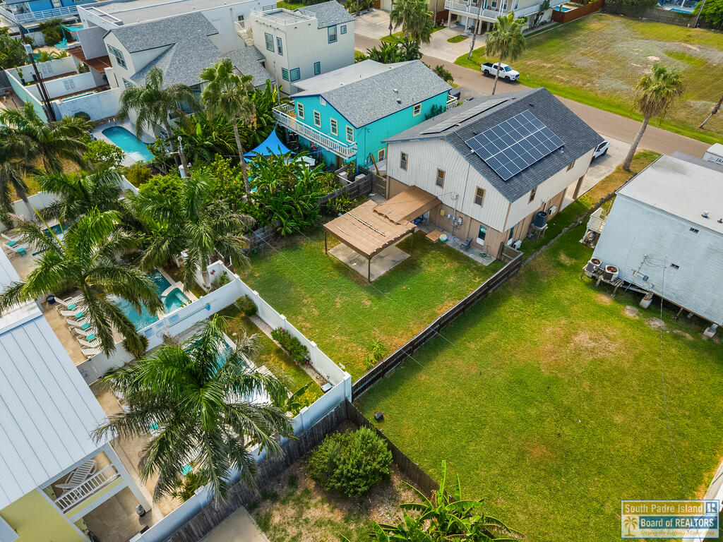 112 E Carolyn Dr. — photo