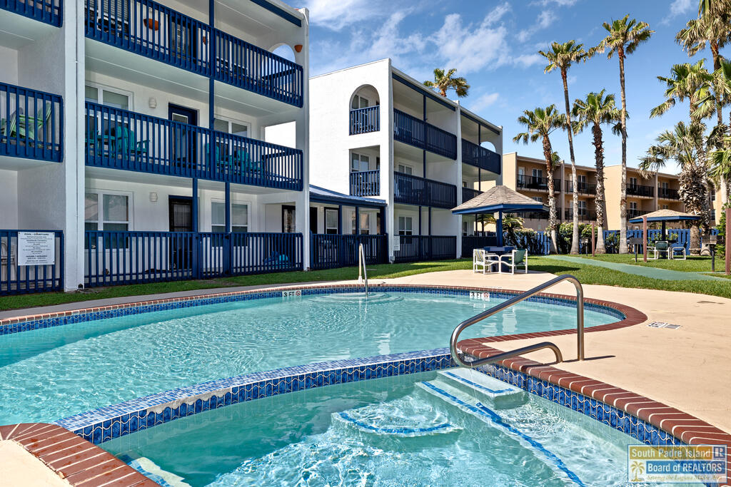 5601 Gulf Blvd. #105 — photo
