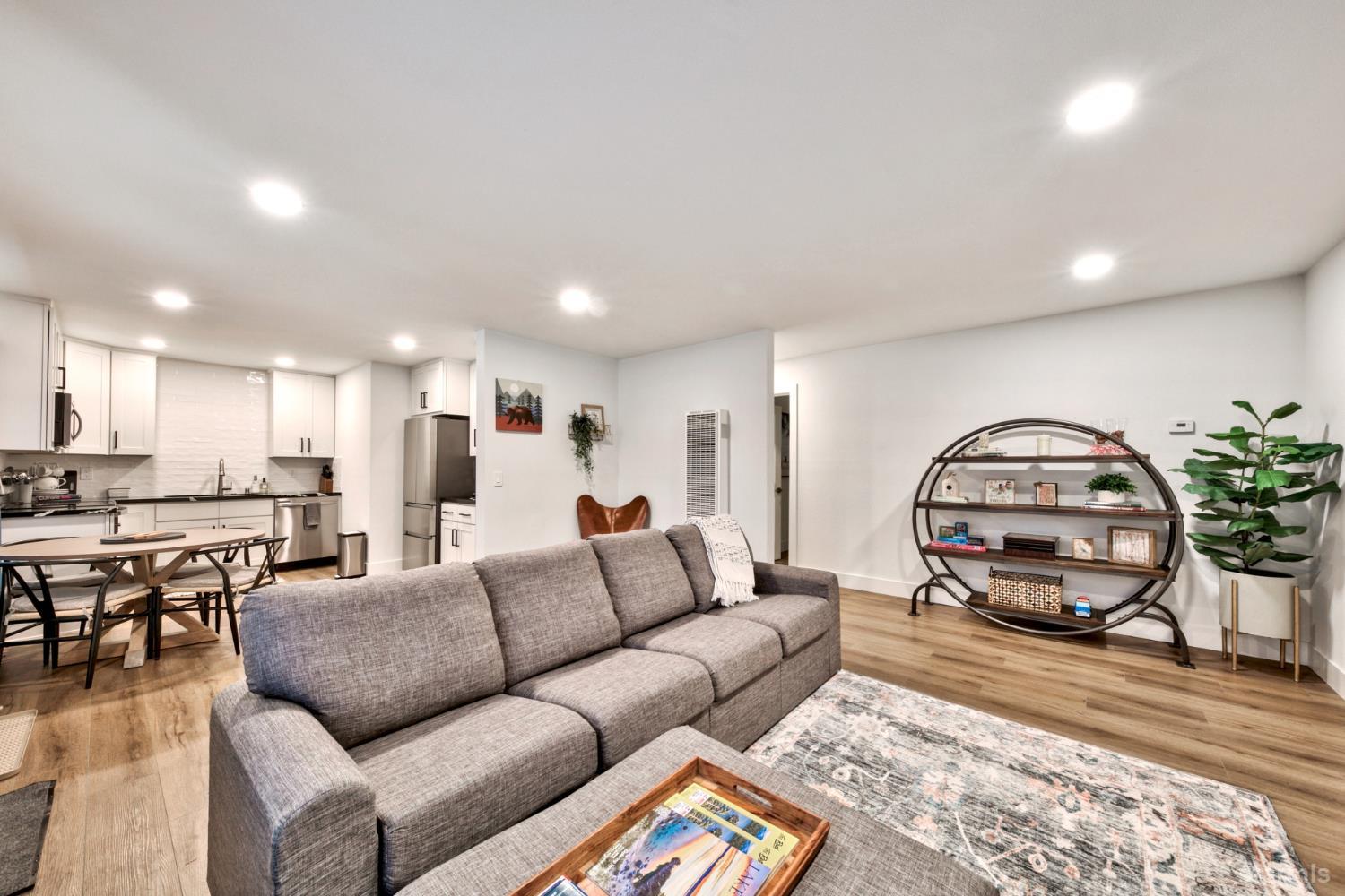 1223 Bonanza Avenue 8 — photo