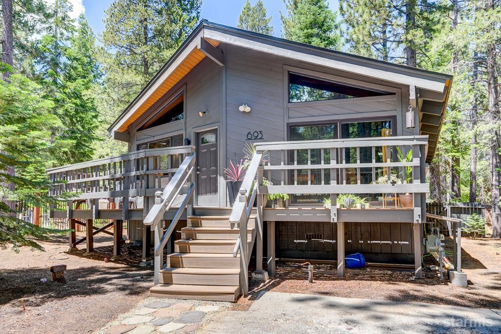693 Kiowa Drive — photo