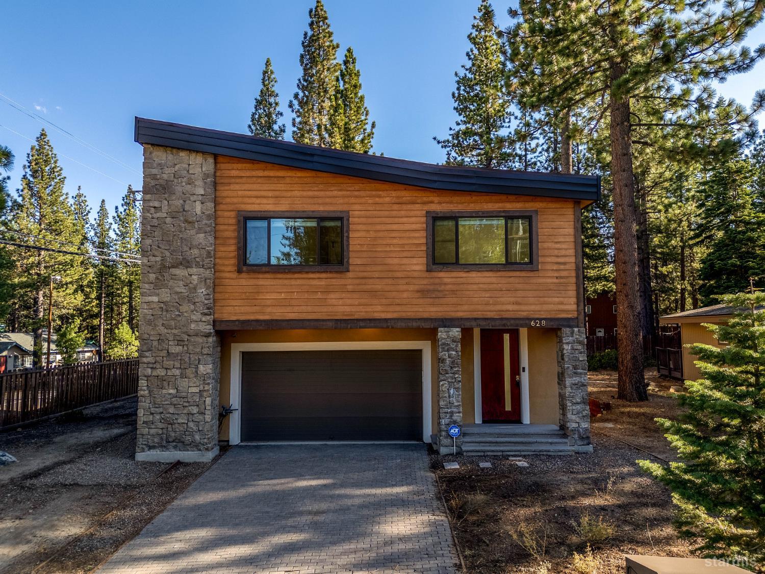 628 Kiowa Drive — photo