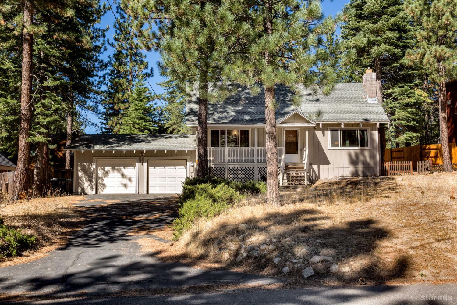 1474 Crystal Air Drive — photo