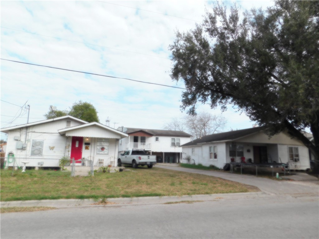 405 & 409 Chaparral St — photo