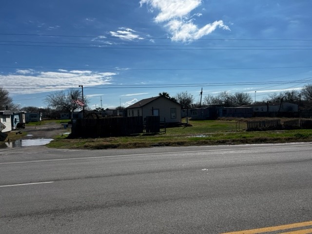2312 Highway 77 — photo