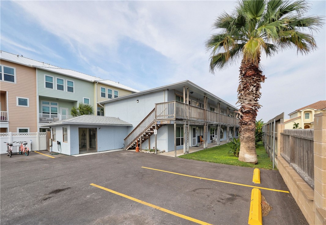 14898 Granada Dr 11 — photo