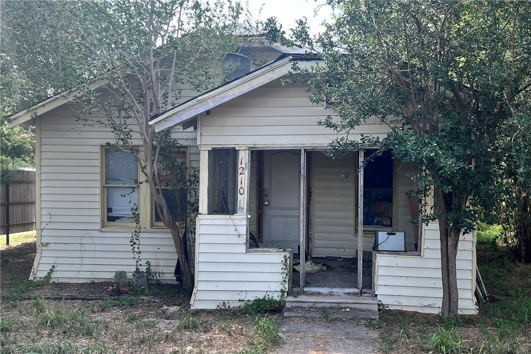 1210 King David Dr — photo