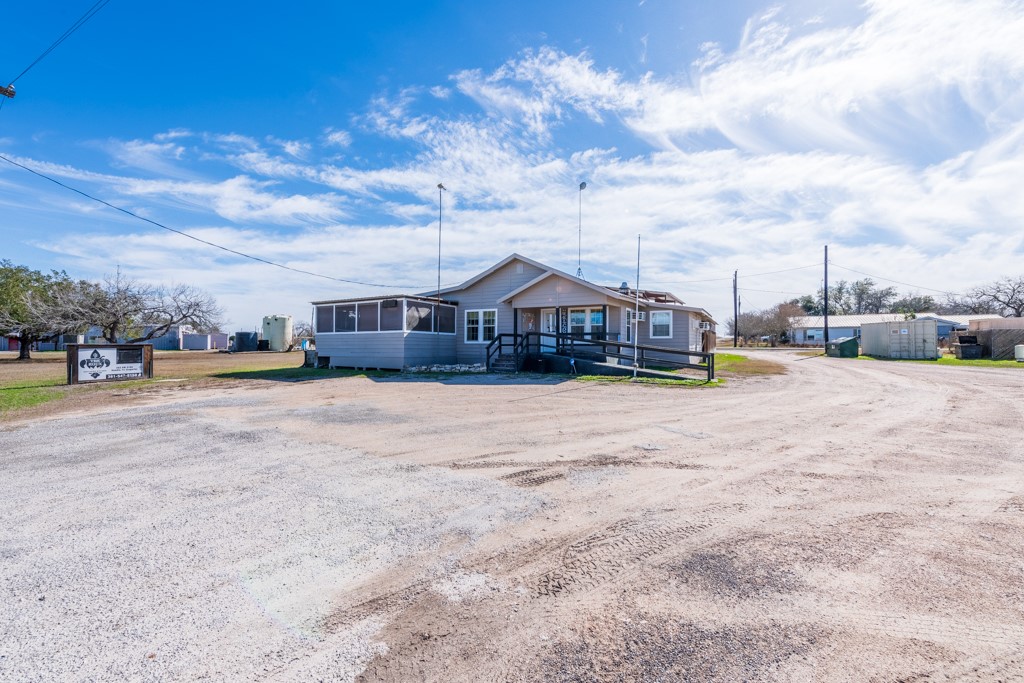 252 Arrowhead Dr — photo