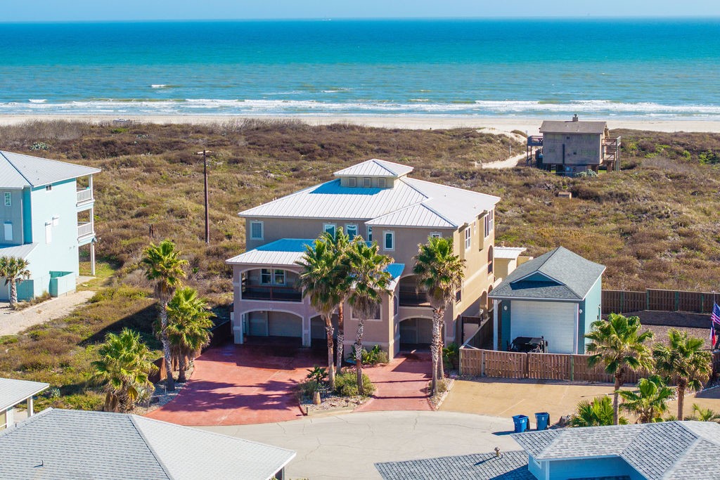 688 Kaila Ct — photo
