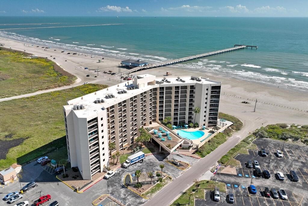 1000 Lantana Dr 603 — photo