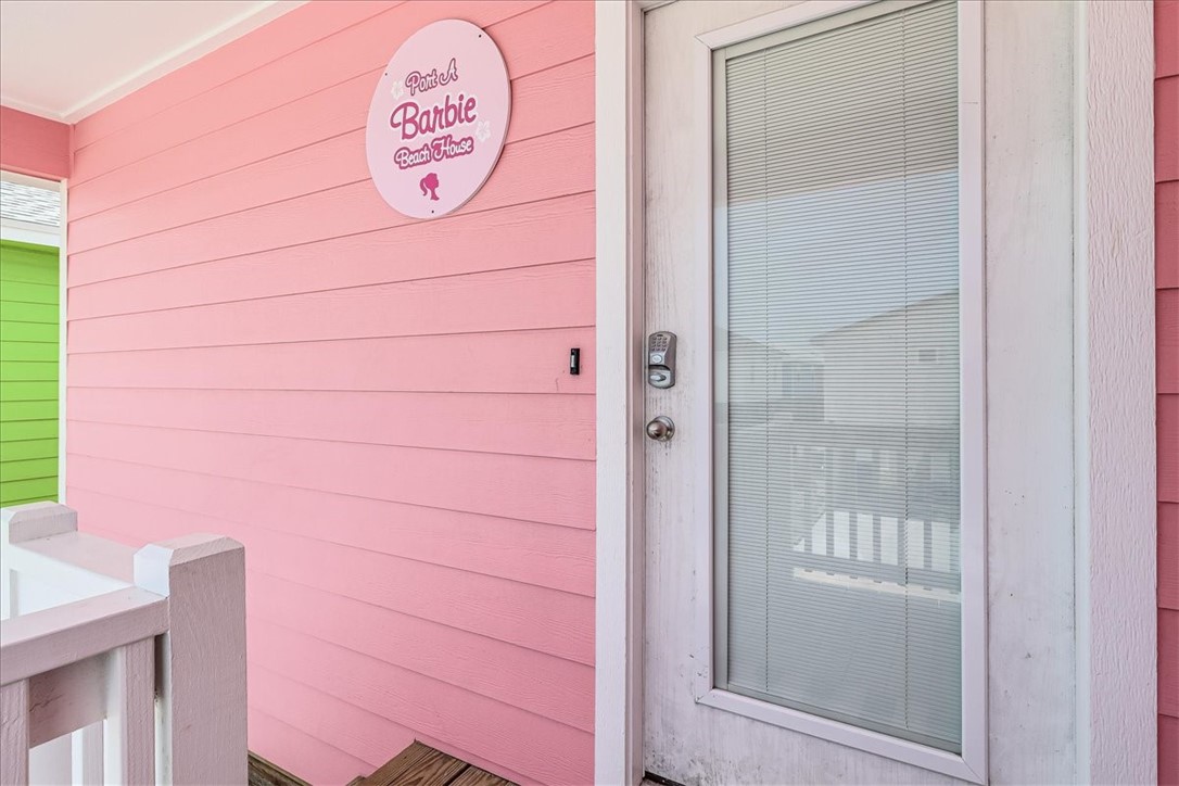 Home in Port Aransas, TX 78373 — photo 2