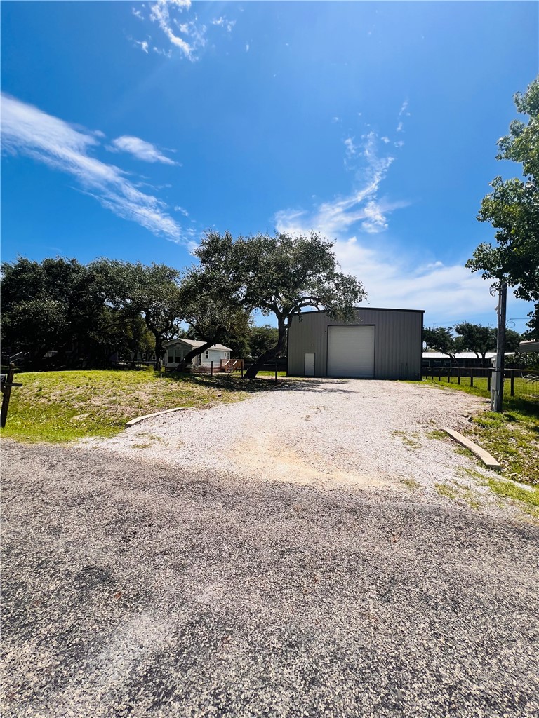 312 Traylor Ave — photo