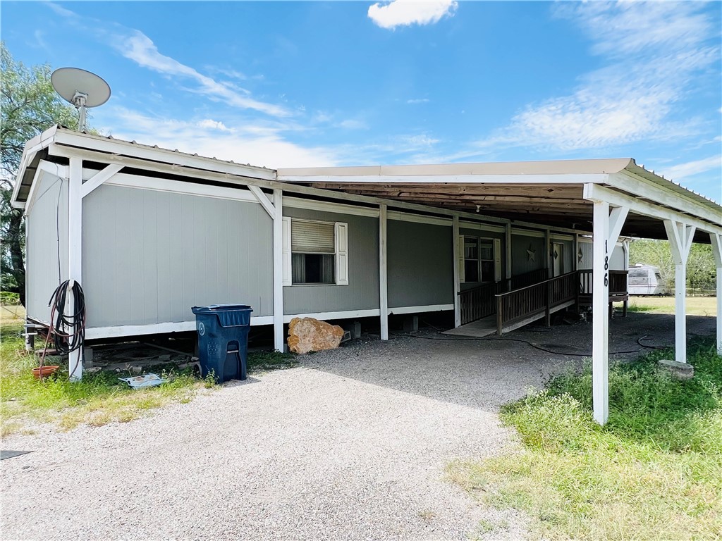 186 County Road 161 — photo