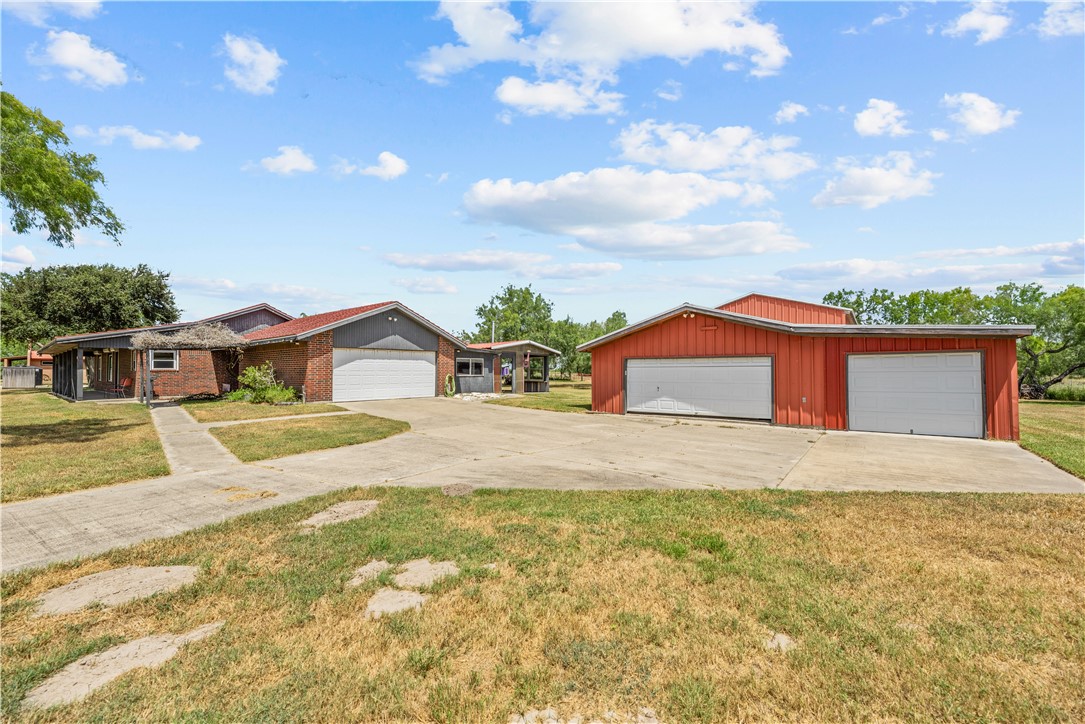 718 E County Road 2340 — photo
