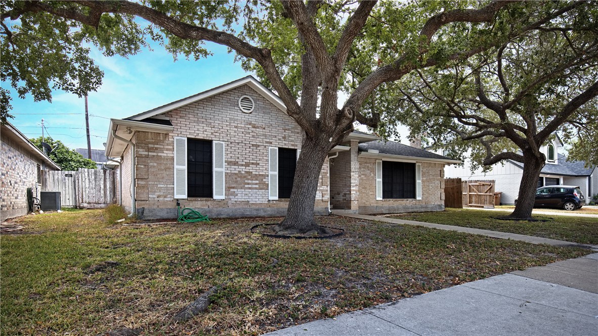 6638 Opengate Dr — photo