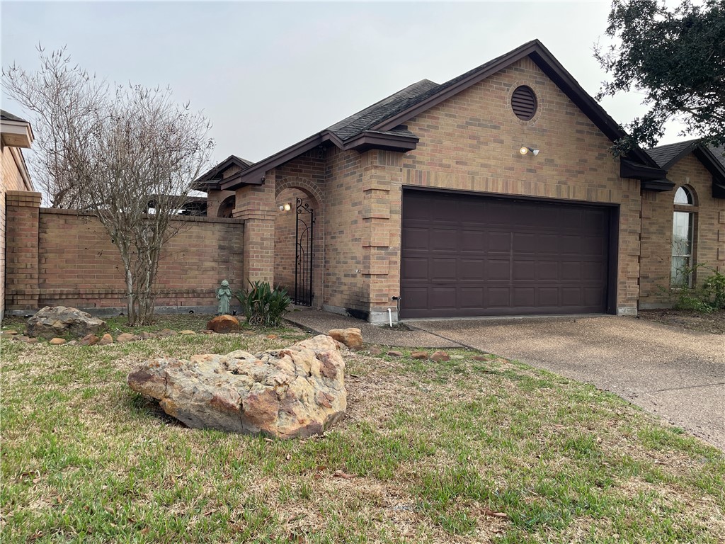 6129 Garden Court Ct — photo