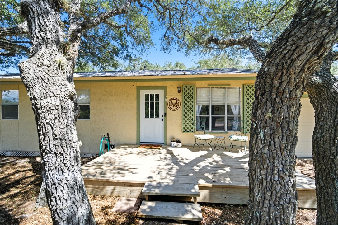 90 Griffith Dr — photo