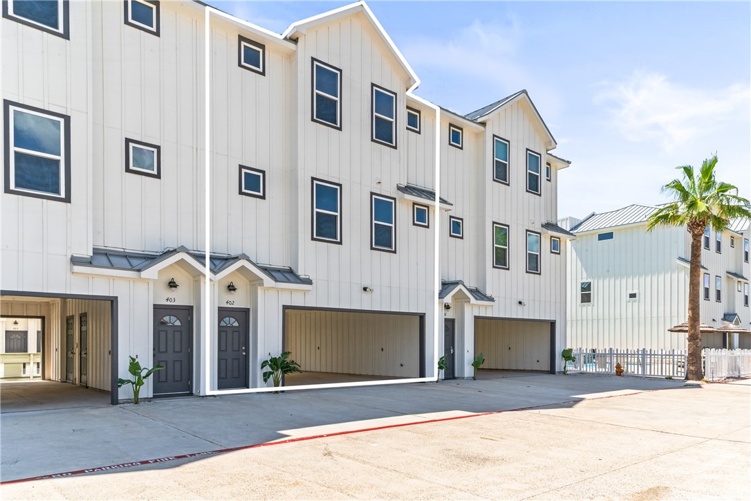 603 E Avenue G 402 — photo