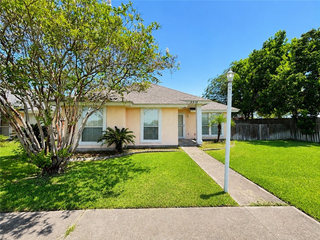 2315 Capri Dr — photo