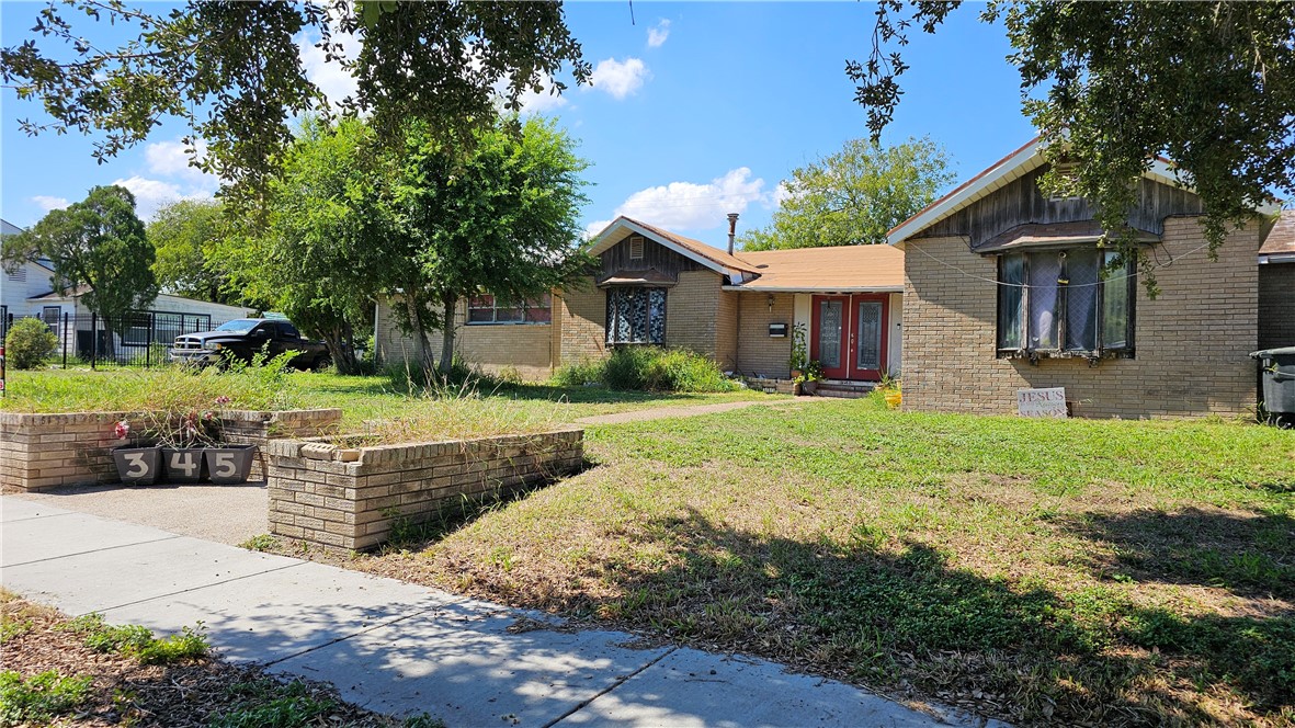 345 Bartlett Dr — photo
