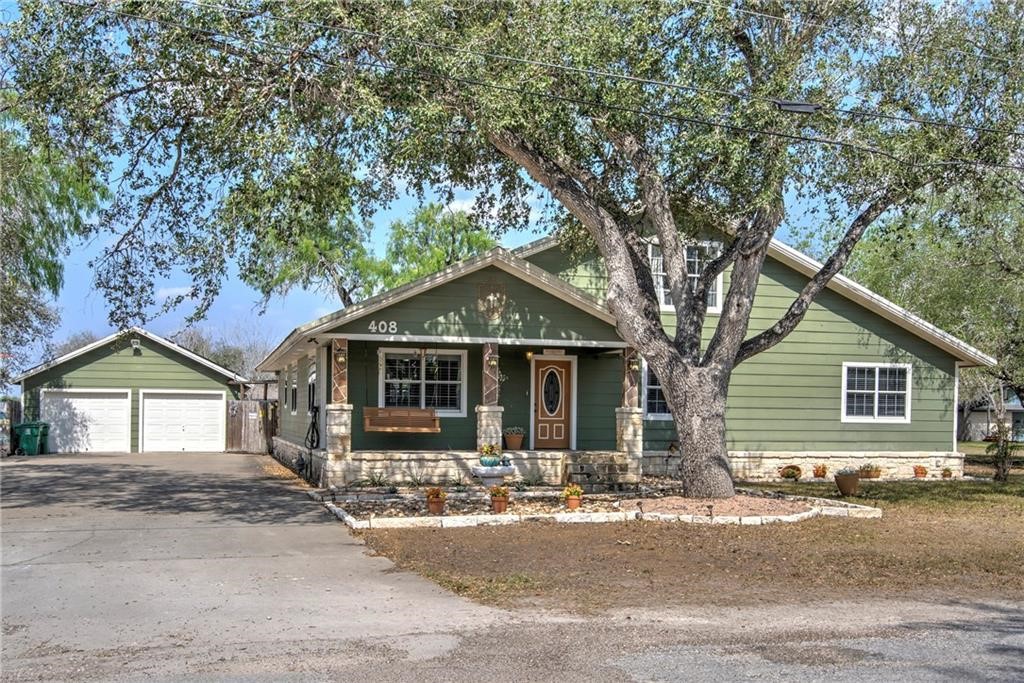 408 Grace — photo