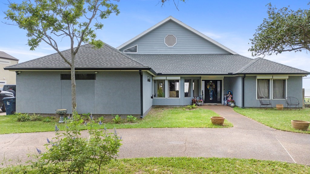 4961 FM 1781 — photo