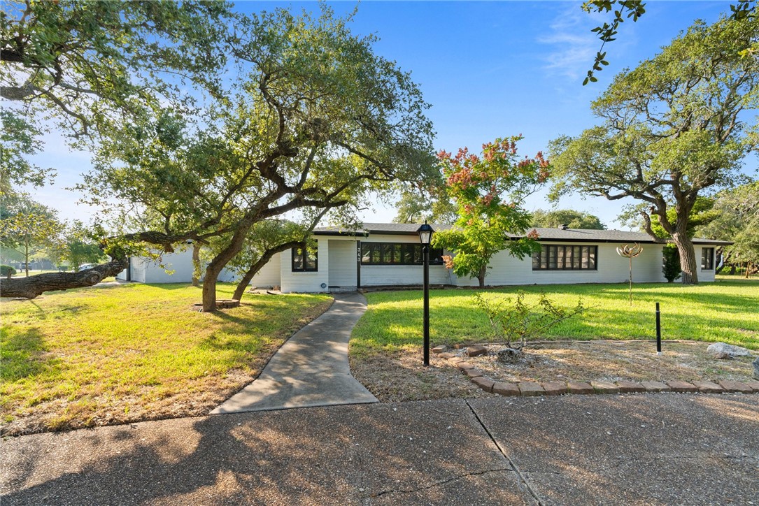 343 W Wheeler Ave — photo