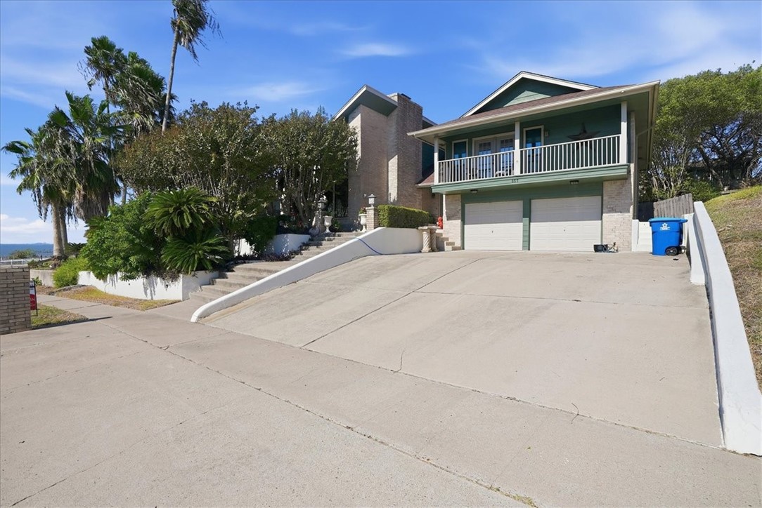 857 Cliff Dr — photo