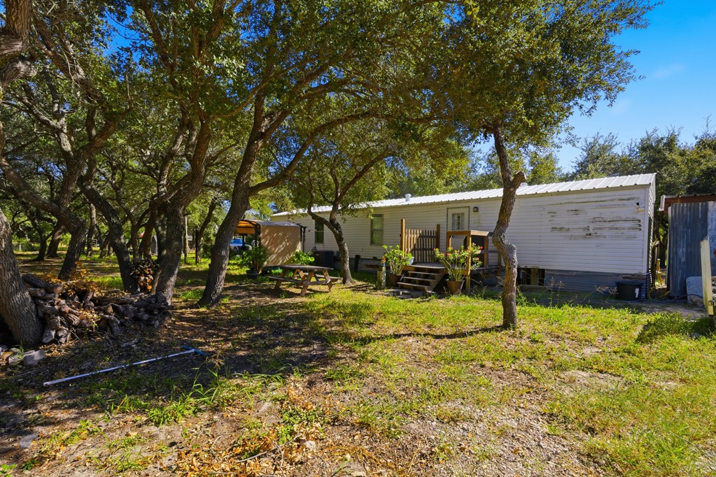 1003 Rowe St — photo