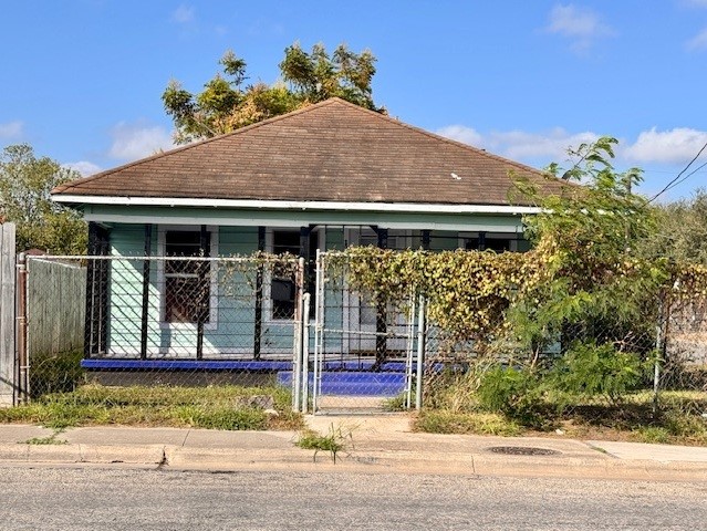 1001 S Alameda St — photo