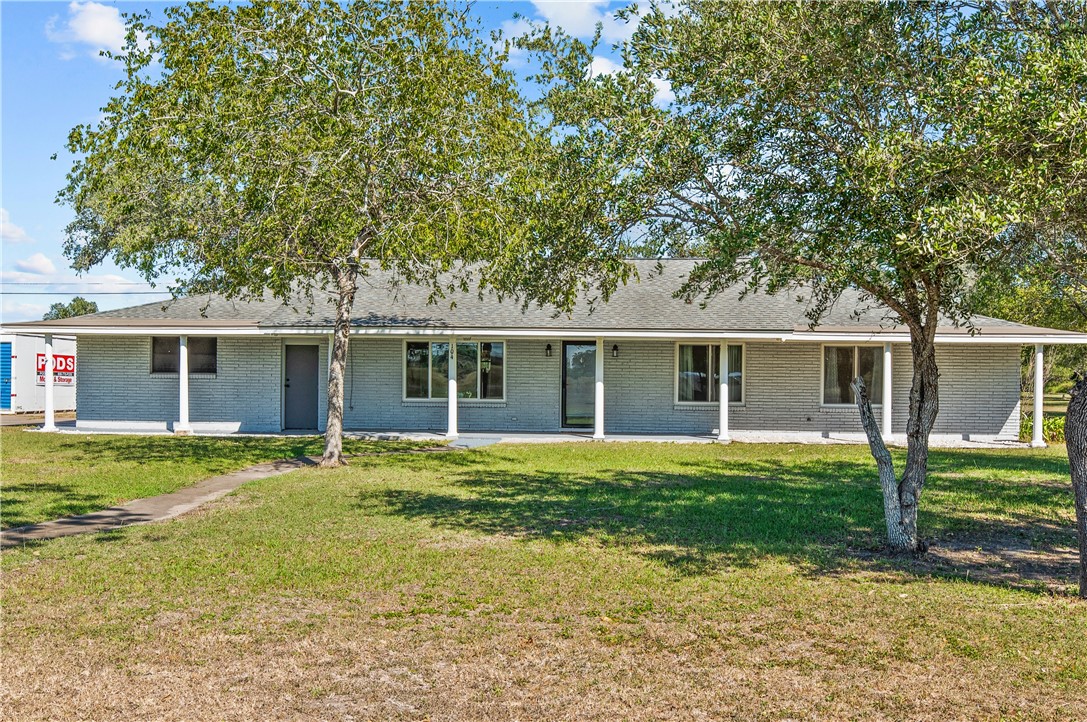 104 Old Beeville Hwy — photo