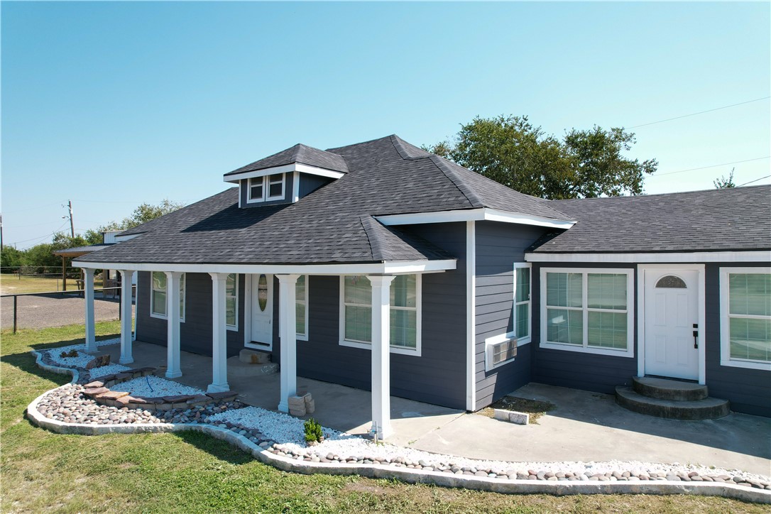 812 N Front Street, Mathis, TX 78368 — photo 2